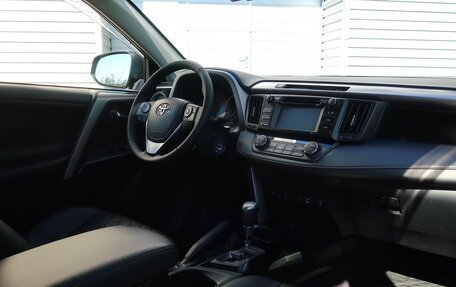 Toyota RAV4, 2015 год, 2 099 000 рублей, 19 фотография