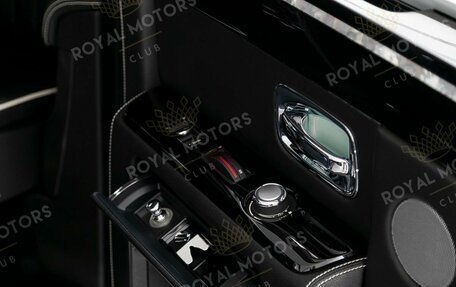 Rolls-Royce Phantom VII рестайлинг, 2014 год, 25 990 000 рублей, 18 фотография
