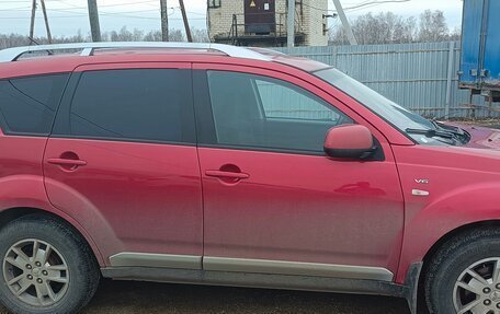 Mitsubishi Outlander III рестайлинг 3, 2008 год, 900 000 рублей, 4 фотография