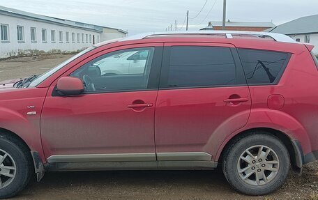 Mitsubishi Outlander III рестайлинг 3, 2008 год, 900 000 рублей, 6 фотография