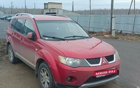 Mitsubishi Outlander III рестайлинг 3, 2008 год, 900 000 рублей, 3 фотография