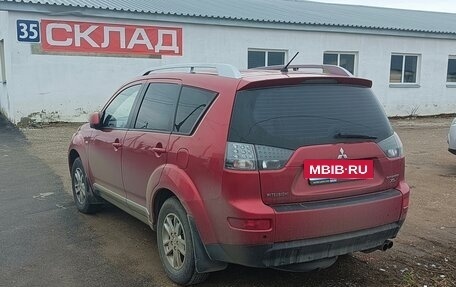 Mitsubishi Outlander III рестайлинг 3, 2008 год, 900 000 рублей, 5 фотография