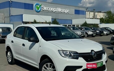 Renault Logan II, 2018 год, 980 000 рублей, 2 фотография