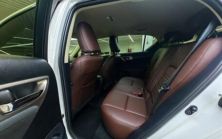 Lexus CT I рестайлинг, 2021 год, 2 000 000 рублей, 18 фотография