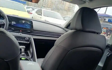 Hyundai Elantra, 2022 год, 1 340 000 рублей, 8 фотография