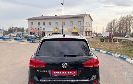 Volkswagen Touareg III, 2011 год, 1 499 000 рублей, 2 фотография