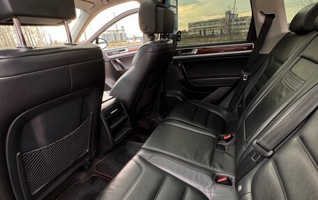 Volkswagen Touareg III, 2011 год, 1 499 000 рублей, 13 фотография