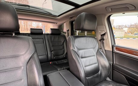 Volkswagen Touareg III, 2011 год, 1 499 000 рублей, 23 фотография