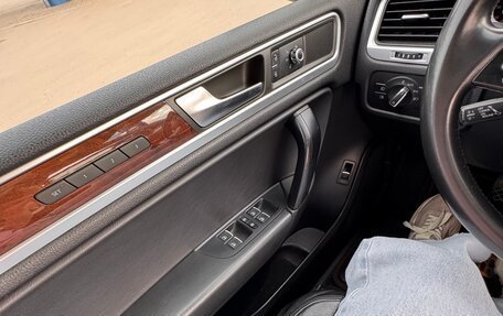 Volkswagen Touareg III, 2011 год, 1 499 000 рублей, 20 фотография