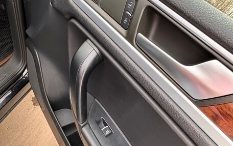 Volkswagen Touareg III, 2011 год, 1 499 000 рублей, 22 фотография