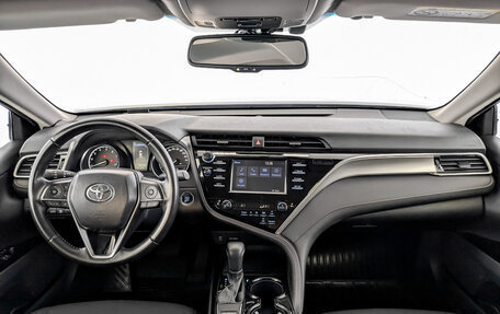 Toyota Camry, 2018 год, 2 480 000 рублей, 14 фотография