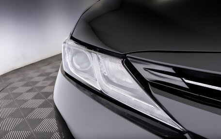 Toyota Camry, 2018 год, 2 480 000 рублей, 17 фотография