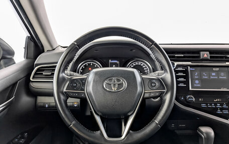 Toyota Camry, 2018 год, 2 480 000 рублей, 21 фотография