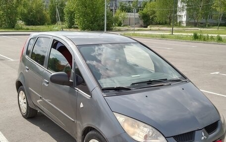 Mitsubishi Colt VI рестайлинг, 2005 год, 300 000 рублей, 3 фотография