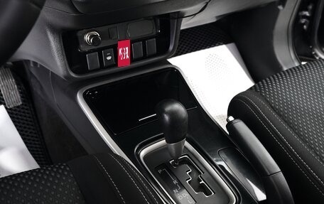 Mitsubishi Outlander III рестайлинг 3, 2018 год, 2 199 000 рублей, 11 фотография