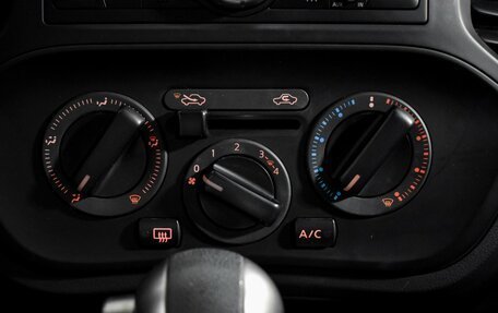 Nissan Juke II, 2013 год, 900 000 рублей, 15 фотография