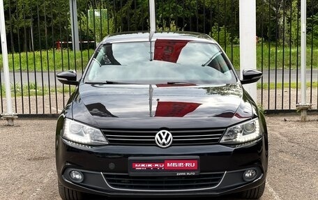 Volkswagen Jetta VI, 2014 год, 1 299 000 рублей, 2 фотография