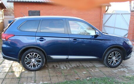 Mitsubishi Outlander III рестайлинг 3, 2015 год, 1 750 000 рублей, 7 фотография