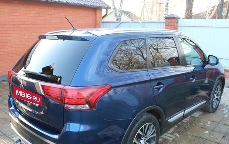 Mitsubishi Outlander III рестайлинг 3, 2015 год, 1 750 000 рублей, 6 фотография