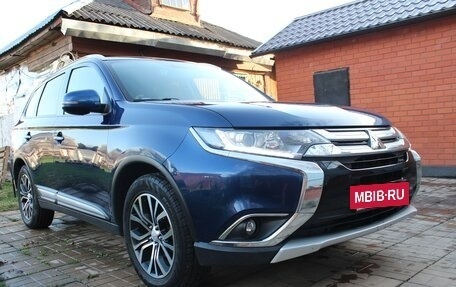 Mitsubishi Outlander III рестайлинг 3, 2015 год, 1 750 000 рублей, 8 фотография