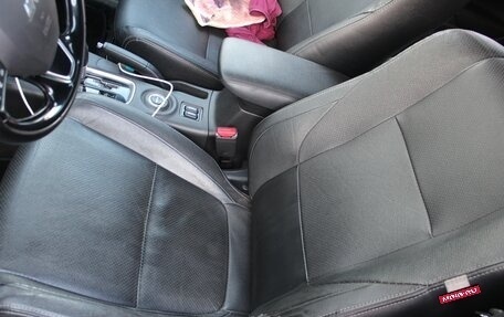 Mitsubishi Outlander III рестайлинг 3, 2015 год, 1 750 000 рублей, 15 фотография