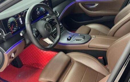 Mercedes-Benz E-Класс, 2022 год, 4 450 000 рублей, 7 фотография