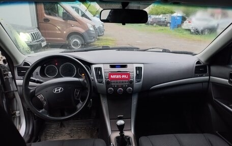 Hyundai Sonata VI, 2010 год, 670 000 рублей, 11 фотография