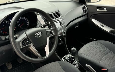 Hyundai Solaris II рестайлинг, 2015 год, 829 000 рублей, 5 фотография