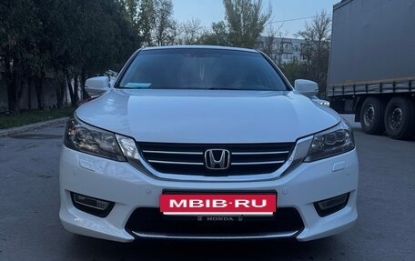 Honda Accord IX рестайлинг, 2013 год, 1 547 000 рублей, 2 фотография