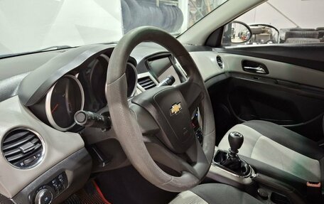Chevrolet Cruze II, 2012 год, 550 000 рублей, 24 фотография