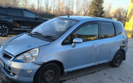 Honda Fit III, 2001 год, 235 000 рублей, 2 фотография
