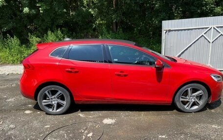 Volvo V40 II рестайлинг, 2017 год, 1 950 000 рублей, 4 фотография