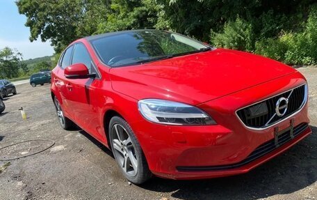 Volvo V40 II рестайлинг, 2017 год, 1 950 000 рублей, 6 фотография