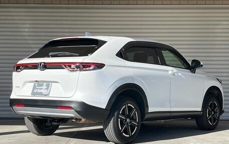 Honda Vezel, 2022 год, 1 730 000 рублей, 5 фотография