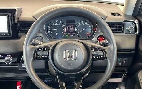 Honda Vezel, 2022 год, 1 730 000 рублей, 13 фотография