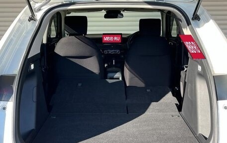 Honda Vezel, 2022 год, 1 730 000 рублей, 17 фотография