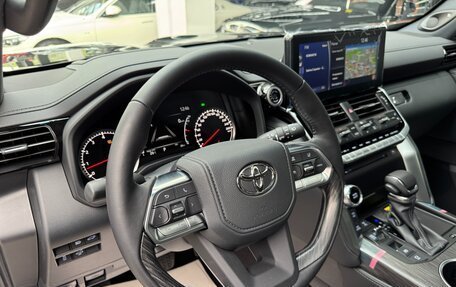 Toyota Land Cruiser, 2025 год, 12 450 000 рублей, 17 фотография