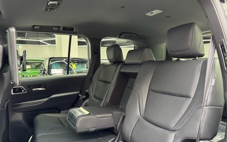 Toyota Land Cruiser, 2025 год, 12 450 000 рублей, 23 фотография