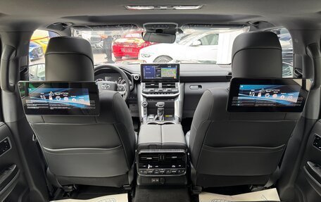 Toyota Land Cruiser, 2025 год, 12 450 000 рублей, 25 фотография