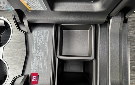 Toyota Land Cruiser, 2025 год, 12 450 000 рублей, 33 фотография
