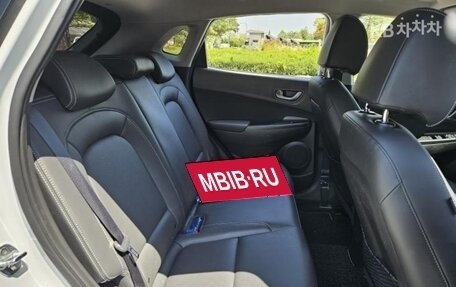 Hyundai Kona I, 2020 год, 1 350 000 рублей, 10 фотография