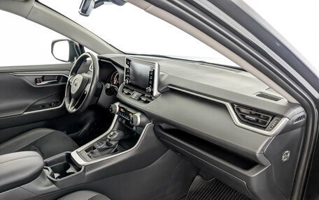 Toyota RAV4, 2021 год, 3 300 000 рублей, 11 фотография