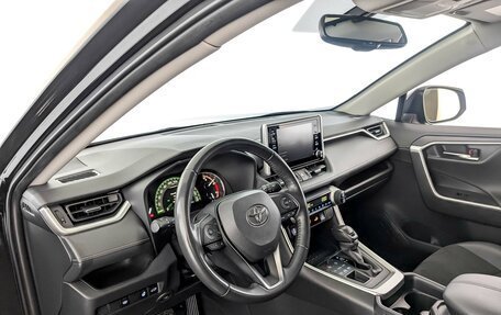Toyota RAV4, 2021 год, 3 300 000 рублей, 16 фотография