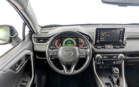 Toyota RAV4, 2021 год, 3 300 000 рублей, 21 фотография