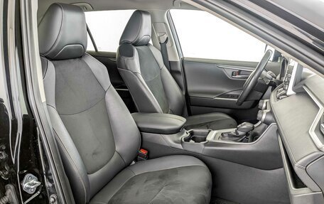 Toyota RAV4, 2021 год, 3 300 000 рублей, 23 фотография