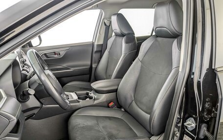 Toyota RAV4, 2021 год, 3 300 000 рублей, 20 фотография