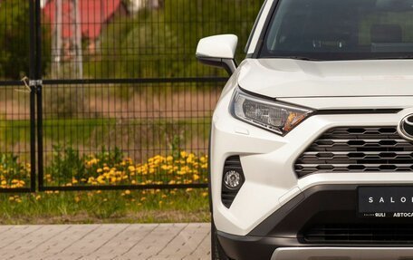 Toyota RAV4, 2021 год, 3 430 000 рублей, 4 фотография