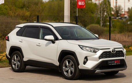 Toyota RAV4, 2021 год, 3 430 000 рублей, 3 фотография