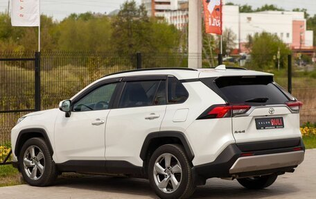 Toyota RAV4, 2021 год, 3 430 000 рублей, 7 фотография