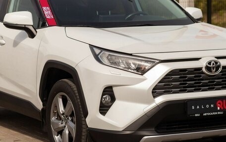Toyota RAV4, 2021 год, 3 430 000 рублей, 6 фотография